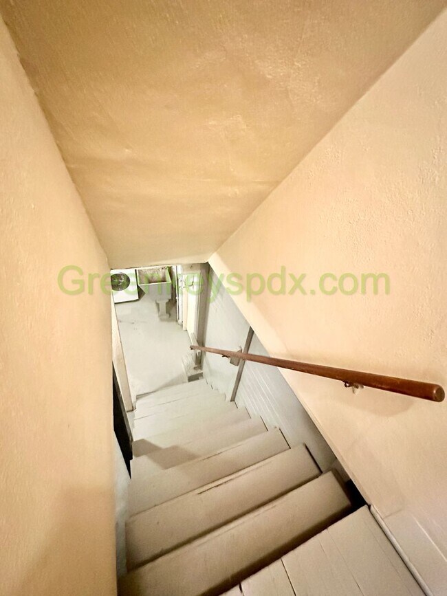 Photo - 3 Bed 1 Bath Unit in Ne Portland