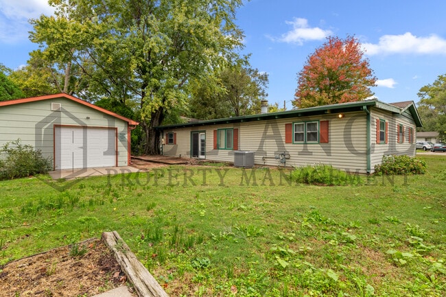 Photo - 913 N Wilbur Ln