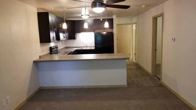 Photo - Oak Tree Apartments