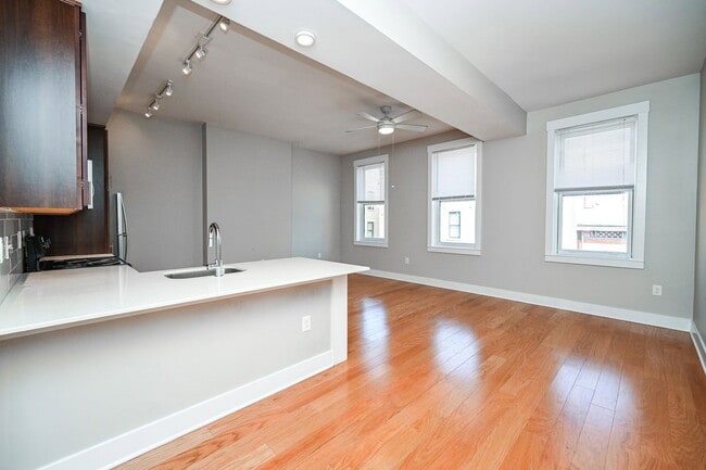 Photo - 515 E 12th St Unit 2