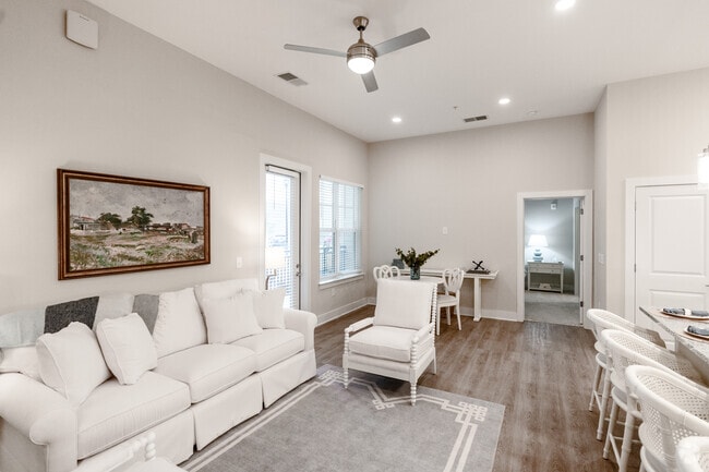 2BD,2.5BA-1,262-SF