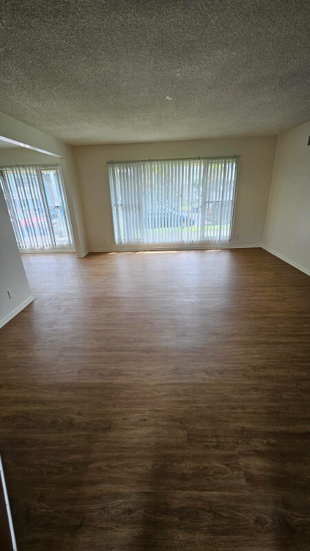 Photo - 3945 Stevely Ave Unidad 1