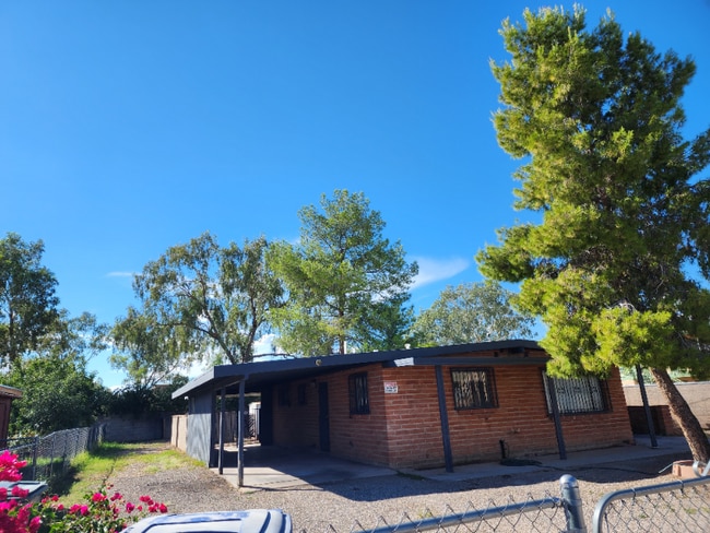 Photo - 1635 N Arcadia Ave