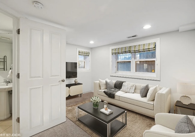 Photo - 1937 N Dayton St