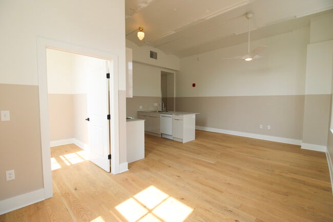 City Hall - City Hall Condo Unit 408
