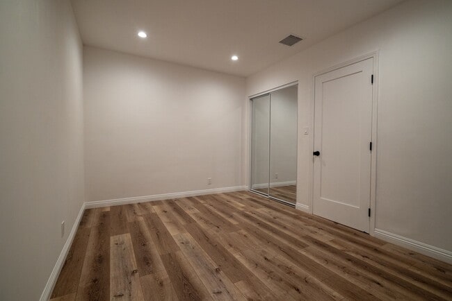 Photo - 4272 Elenda St