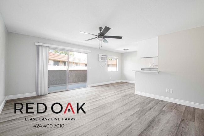 Building Photo - 821 N Wilcox Ave Unit 208