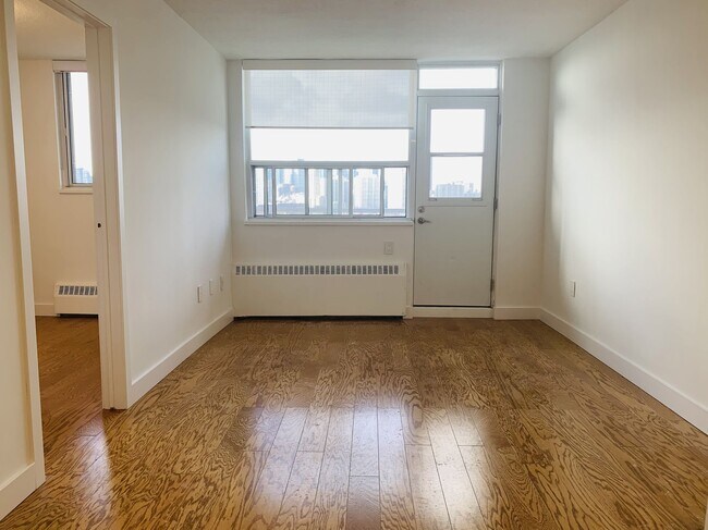 Photo - 407-230 Oak St Unit 2309