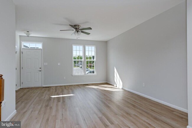 Photo - 8647 Rosecrans Ln