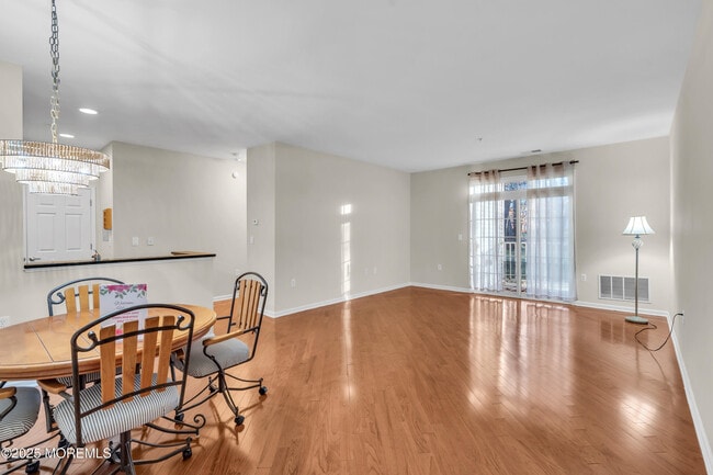 Photo - 516 Sophee Ln