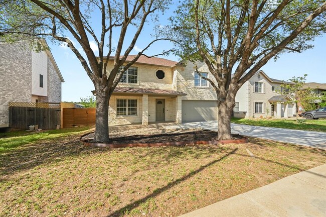 Building Photo - 2412 Regal Park Ln