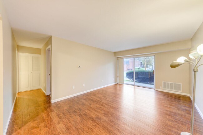 Photo - Welcome to a charming 1-bedroom, 1-bathroo...