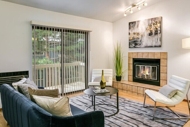 Photo - Updated 2B/2B Condo in Aspen Grove Communi... Unidad C310