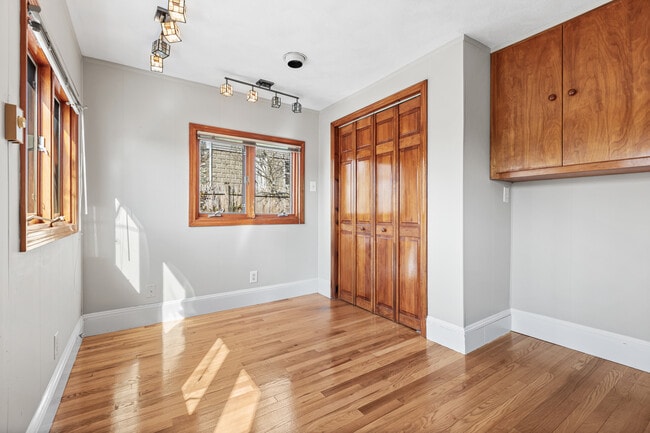 Photo - 1 Oak Grove Ct