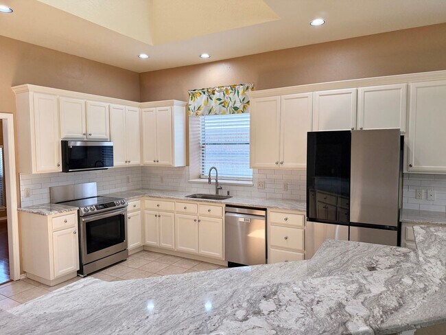 Photo - Beautiful 4 Bed 2 Bath in Moore Schools