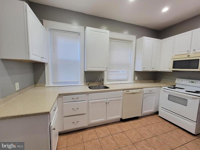 Photo - 4554 N Smedley St