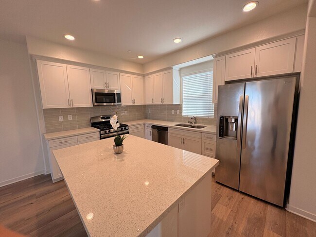 Photo - 2 bed, 2.5 bath located in Anaheim, CA !