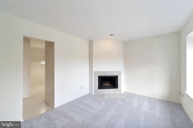 Photo - 10 Liberte Ln