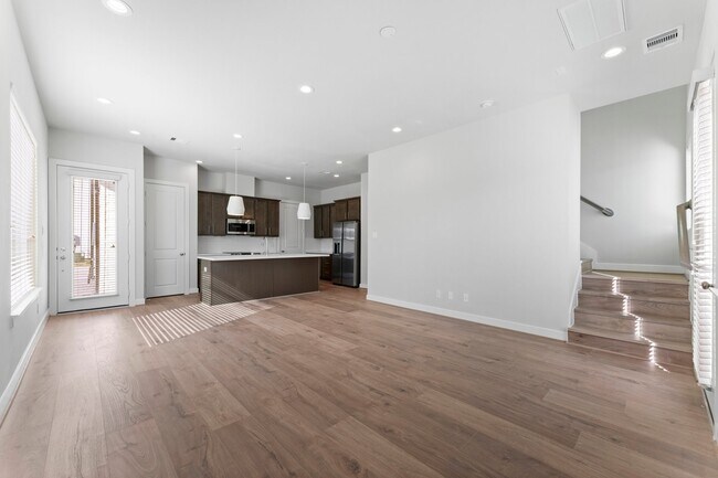 Photo - 5904 Jasper Jones Wy