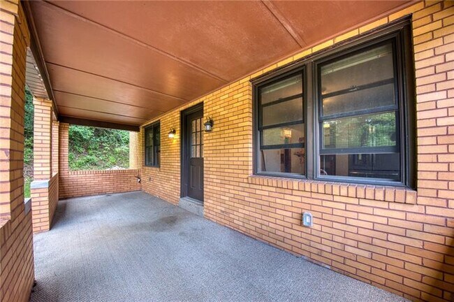 Photo - 4465 Mt Troy Rd Ext