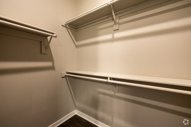 Studio - 605SF - VUE178