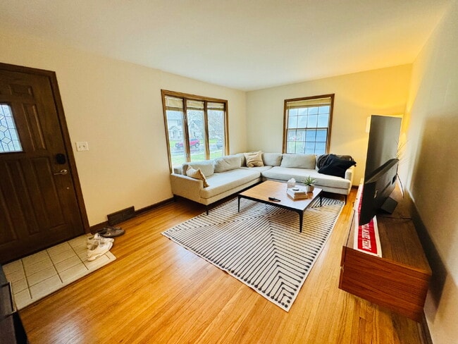 Photo - 6012 Logan Ave S