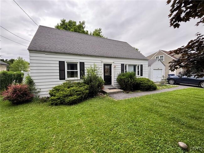 Photo - 102 Canfield Dr House