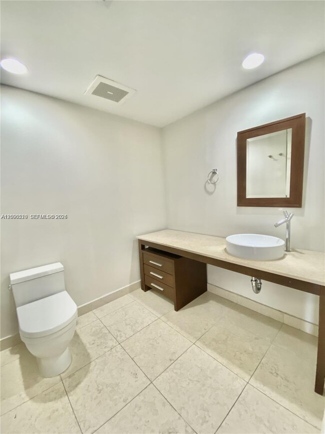 Photo - 465 Brickell Ave Unidad 4604