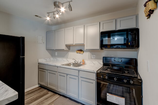 Admiral Place Apartments