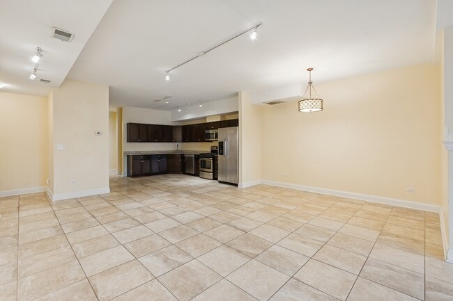 Photo - 2801 W Ardmore Ave Unit 1A