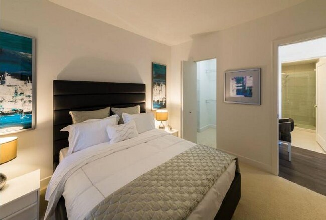 Photo - 163 N Wabash Ave