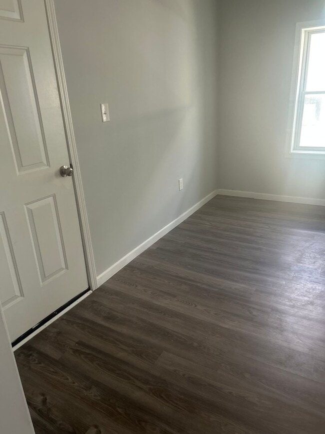 Photo - 17568 Lakeshore Blvd Unit 9