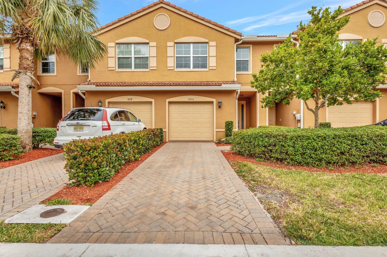 Photo - 5830 Monterra Club Dr (Greenacres, FL)