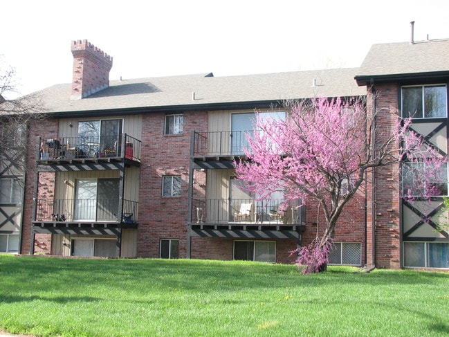 Richland Park Apartments