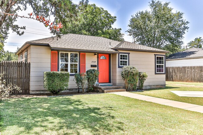 Photo - Pre-Leasing Fall 2025 With Lawn and Alarm Service! - Charming 2 Bedroom 1 Bath!