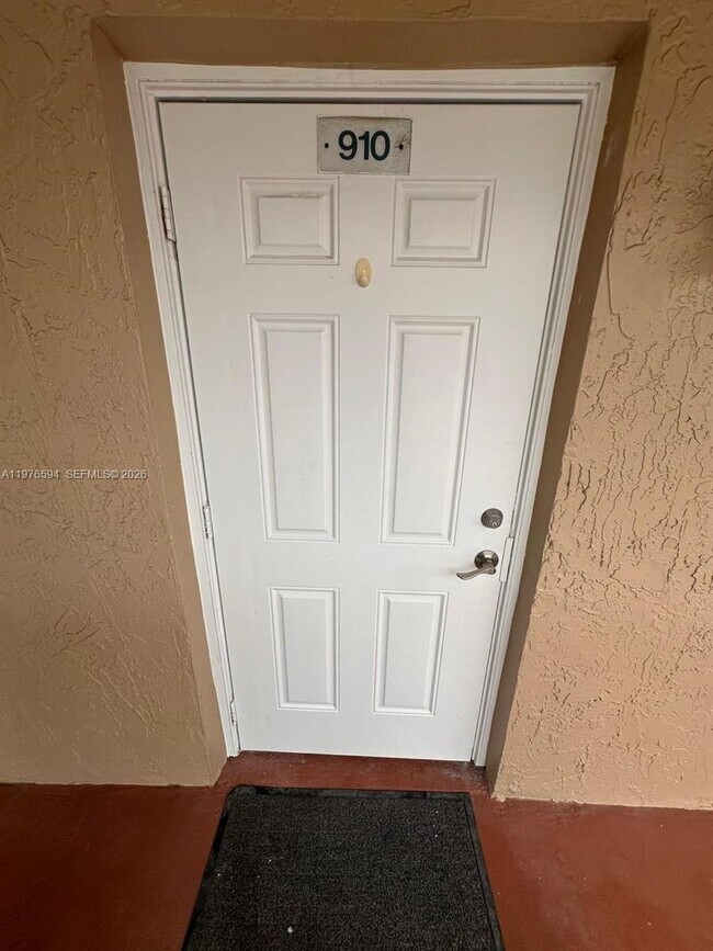 Photo - 910 Twin Lakes Dr Unit 8-K