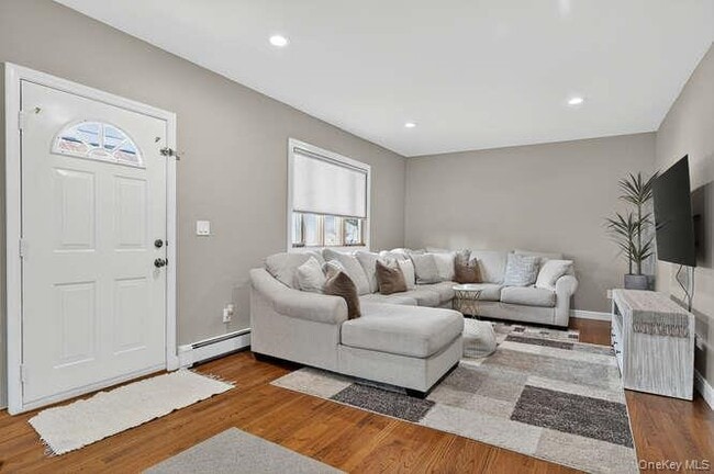 Photo - 132 Roosevelt Ave