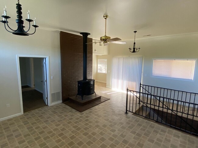 Photo - Large 3bd 2 ba home with a great country feel.