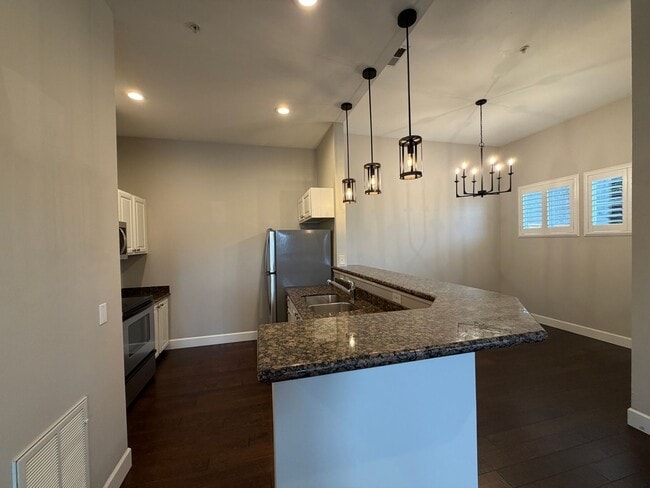 Photo - 2Bd/2Ba Bellevue Condo