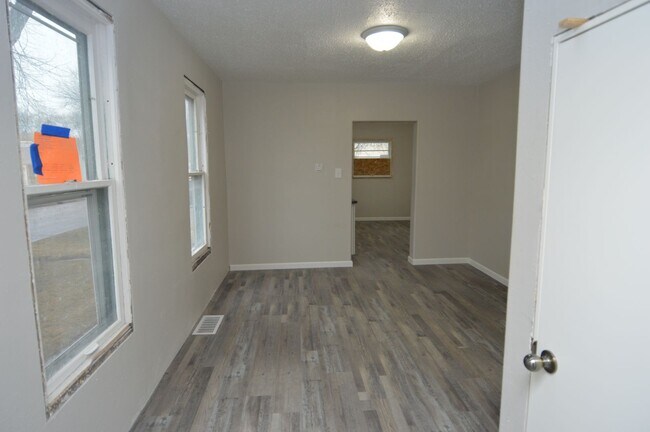 Photo - Fully remodeled 3 bedroom 2 bath near downtown and Greenway!