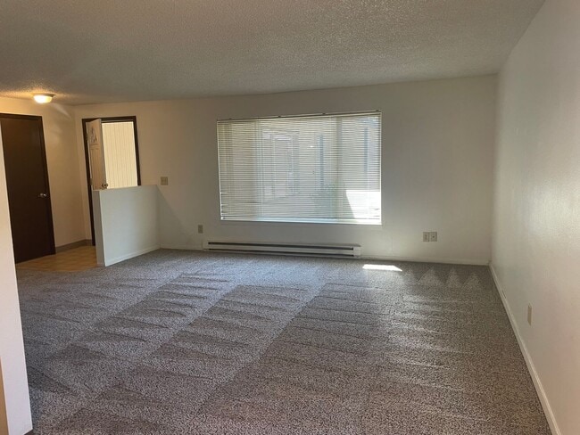 Building Photo - 1120-1140 18th St SE Salem, OR 97302 Unit 1140