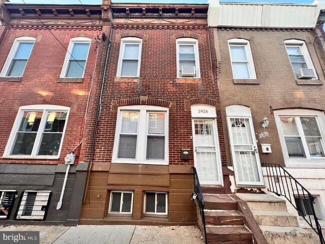 Photo - 2426 S Fairhill St Townhome