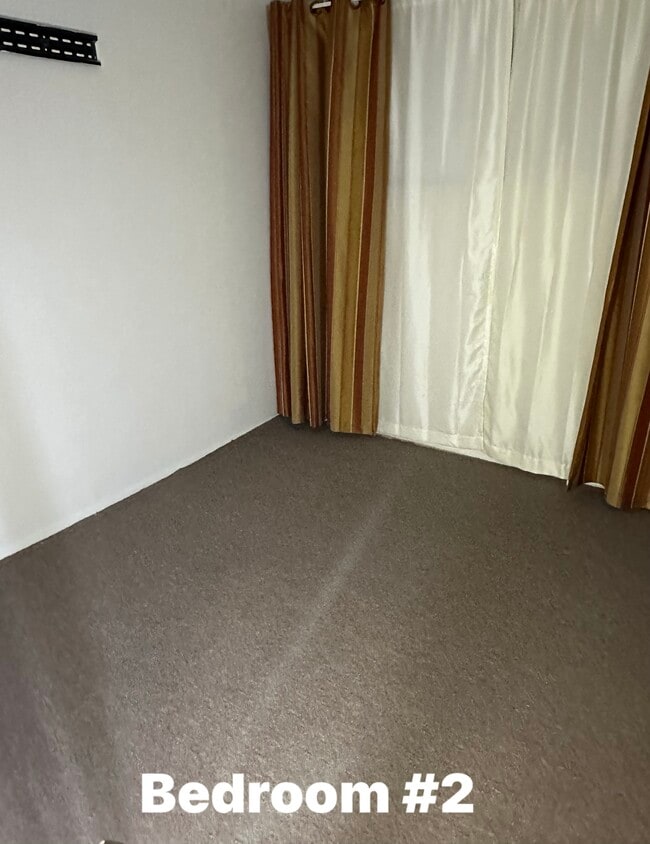 Photo - 2080 Bancroft St