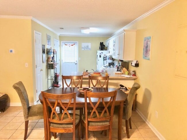 Photo - 2 Bedroom 2 Bath Townhome FULLY FURNISHED