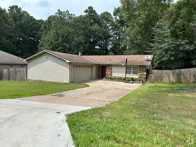 Building Photo - Contact Peggy Goodman 501 676 1758 or Heat... Rental