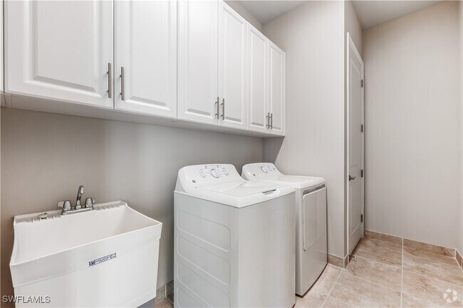 Building Photo - 11847 Hydrangea Pl Rental