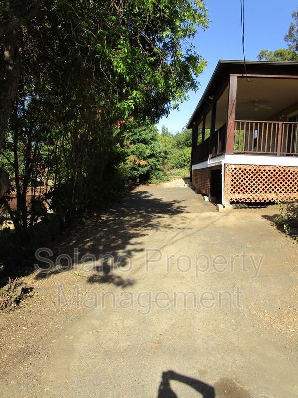 Photo - 476 Banning Way