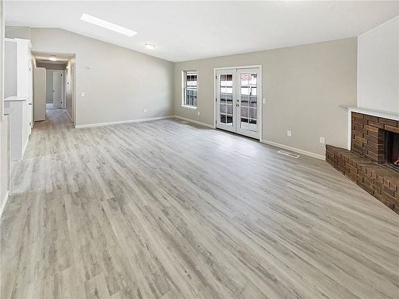 Photo - 955 W Tesio Way