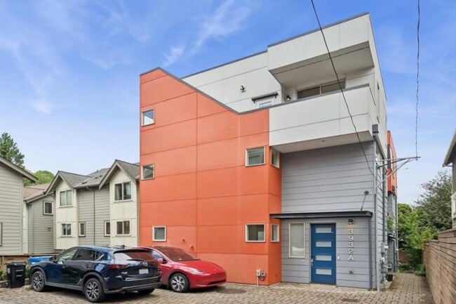 3 bedroom in Seattle WA 98118 - 3 bedroom in Seattle WA 98118 House