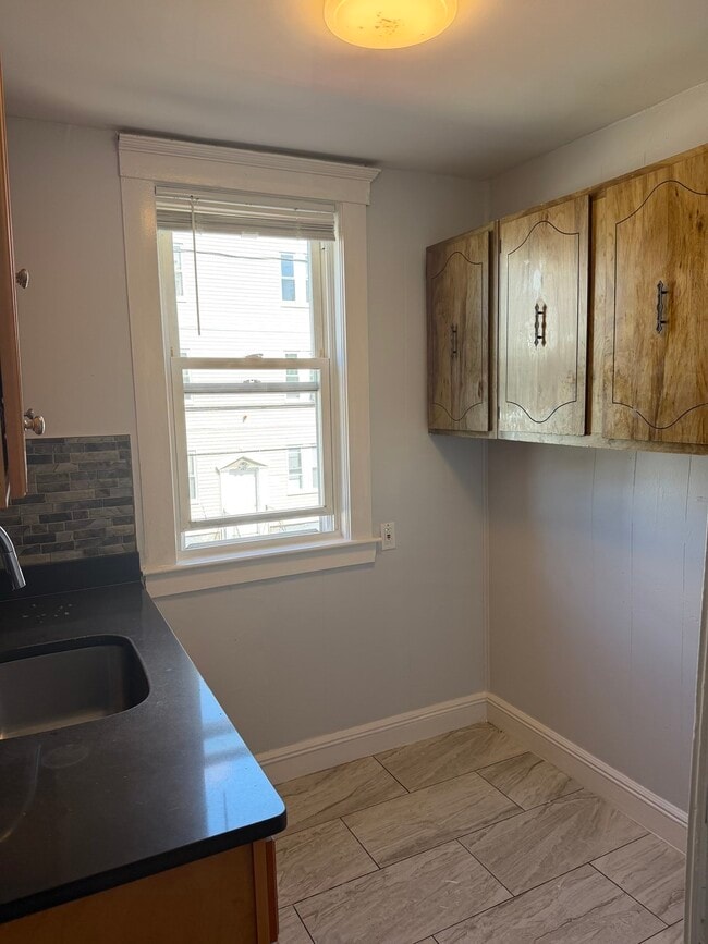 120 Capen St Unit 2